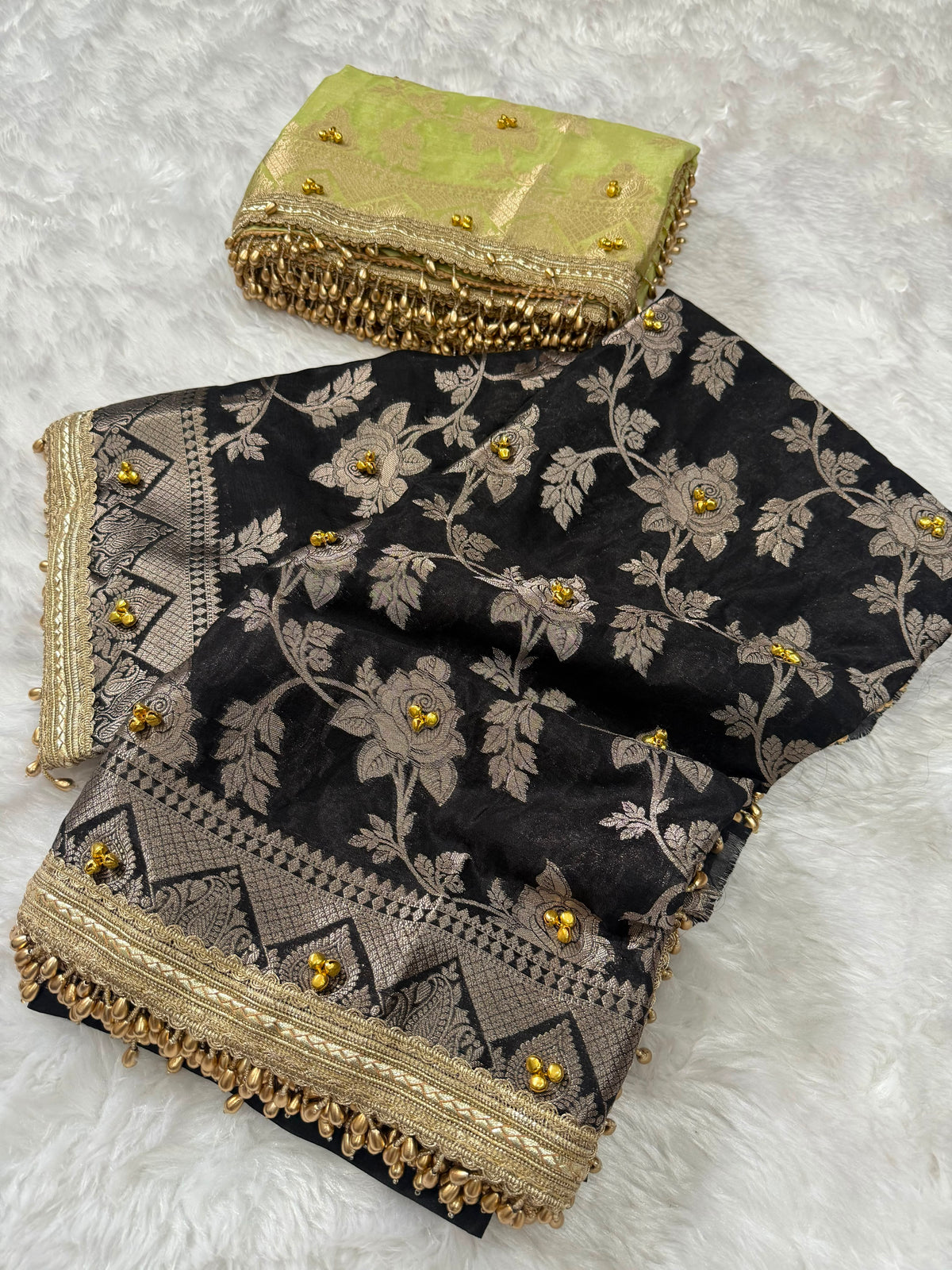 Black Viral Ghungroo Saree – Banarasi Warm Silk | Thesareeghar