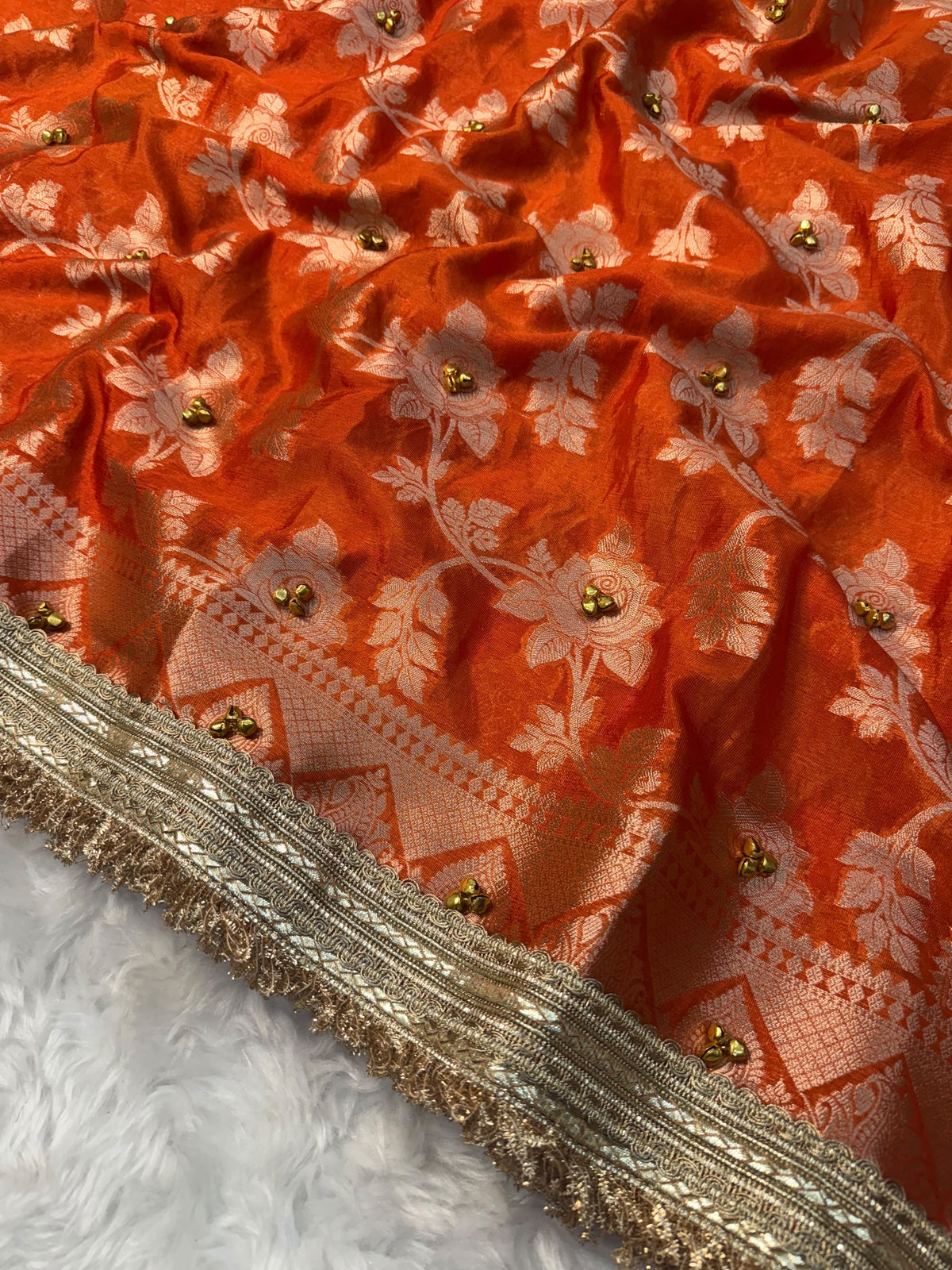 Dusty Orange Viral Ghungroo Saree – Banarasi Warm Silk | Thesareeghar