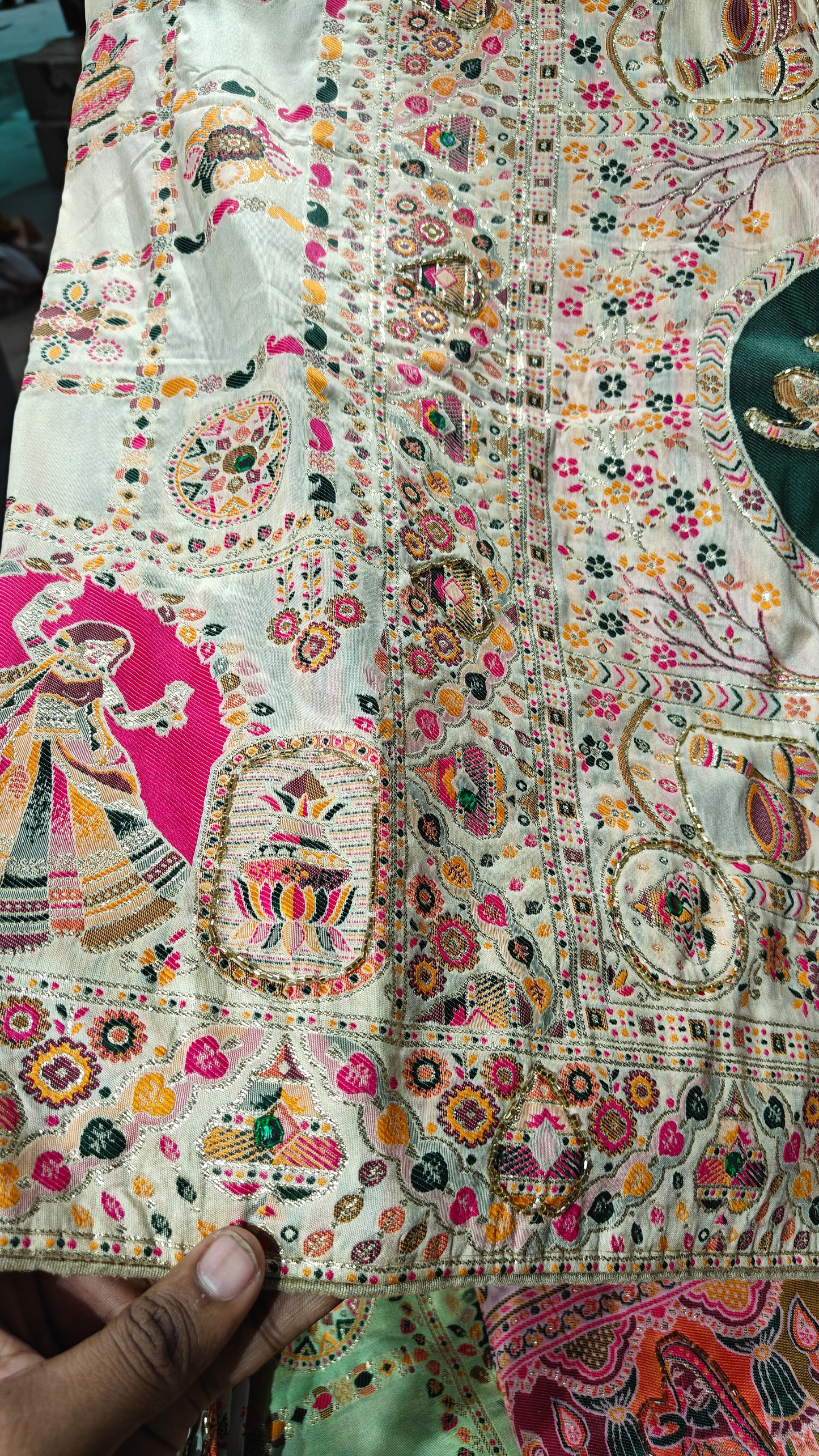 Ivory Raj Utsav Pashmina Silk Saree